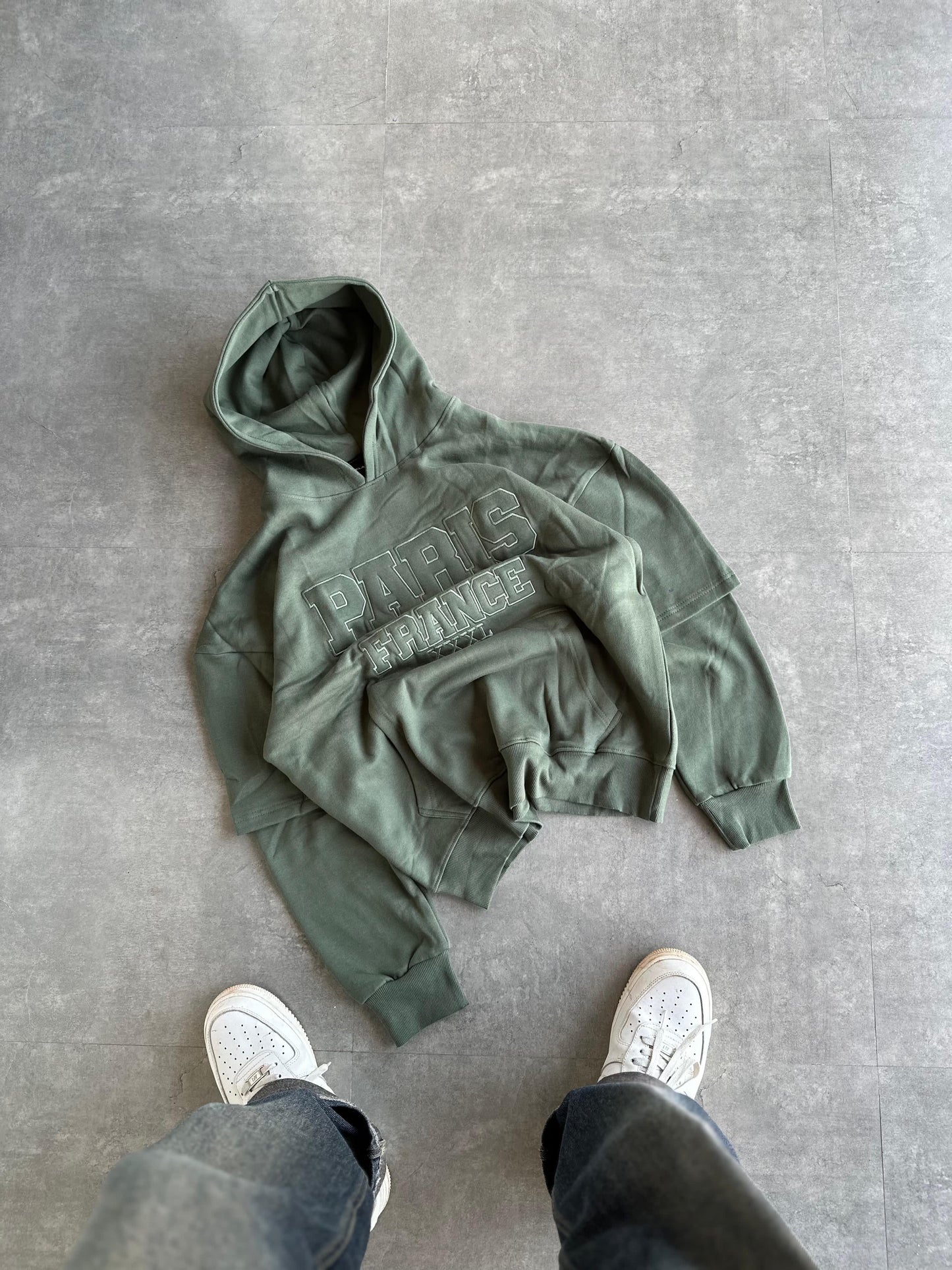 OVERSIZED HOODIE