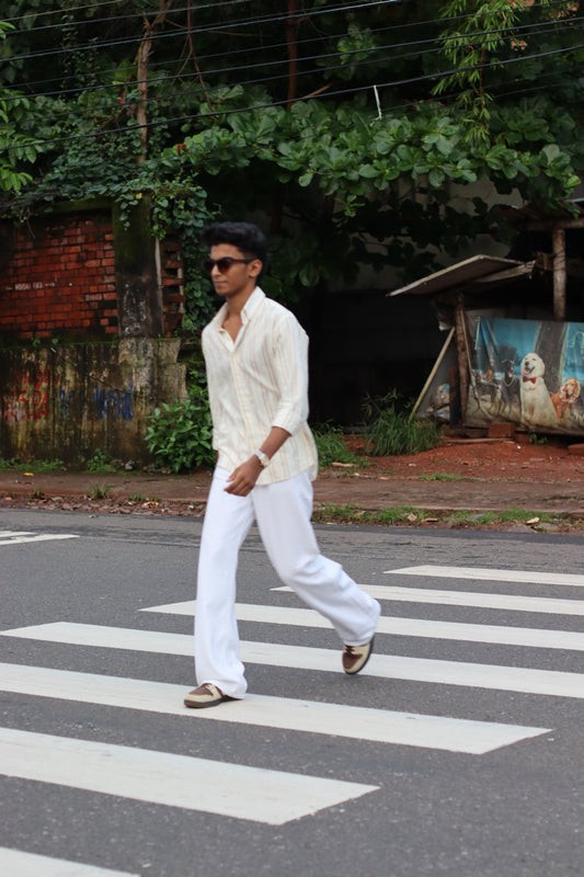 WHITE JEANS